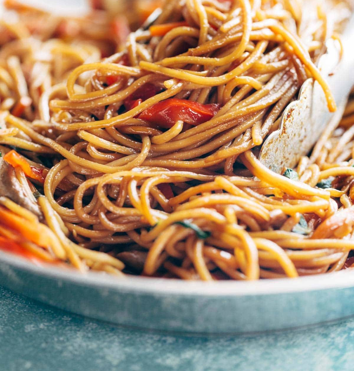 Easy Lo Mein Noodles with Kung Wow