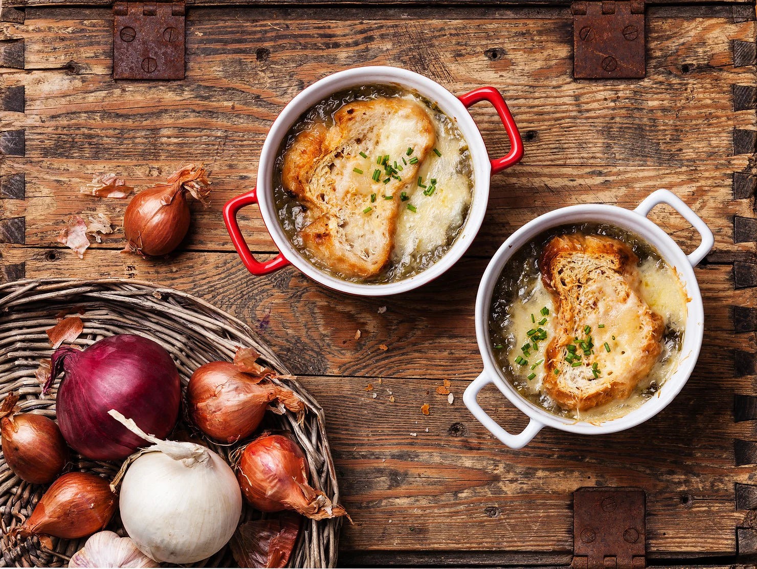 Chin Dribblin' Savory French Onion Soup